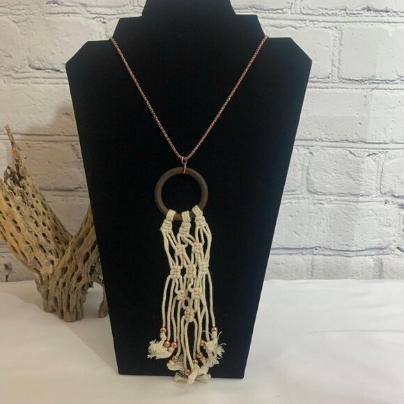 PLUNDER Flora Macrame' Necklace - Picture 1 of 8